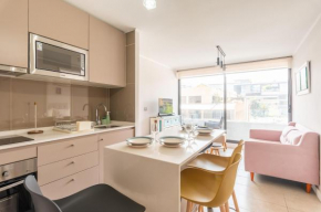 Chic Plaza 2B W/Wifi, Parking & Metro.